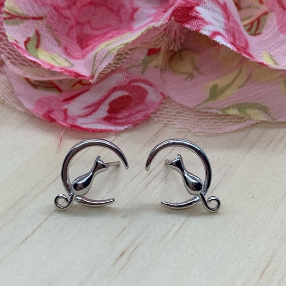 Sterling Silver 925 Cat Moon Stud Earrings - Picture 2 of 5